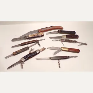 10 Vintage Folding Knives.