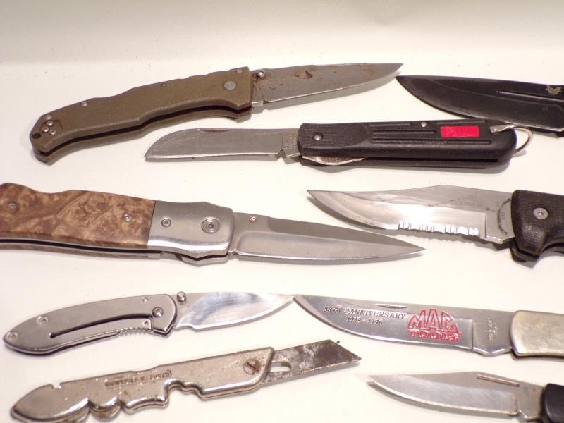 10 Folding Utility and Pocket Knives — image 2