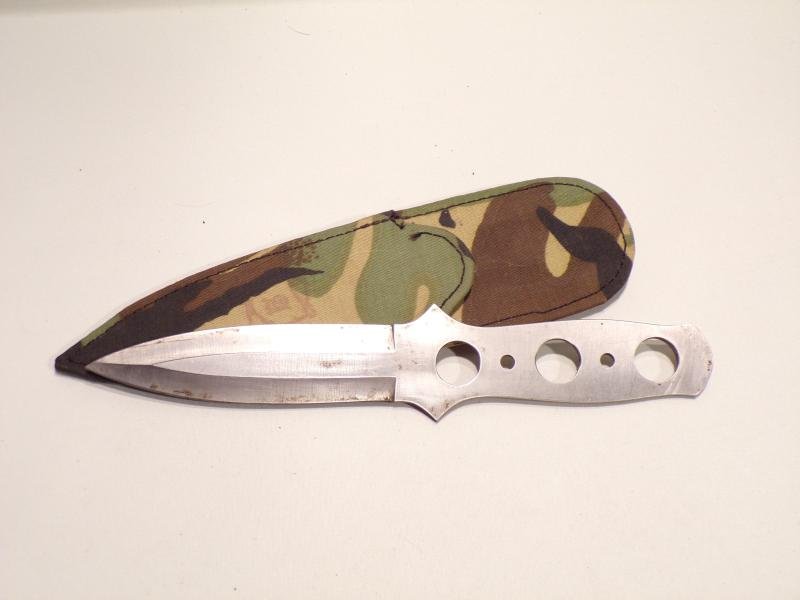 Three Vintage Throwing Knives. — image 2