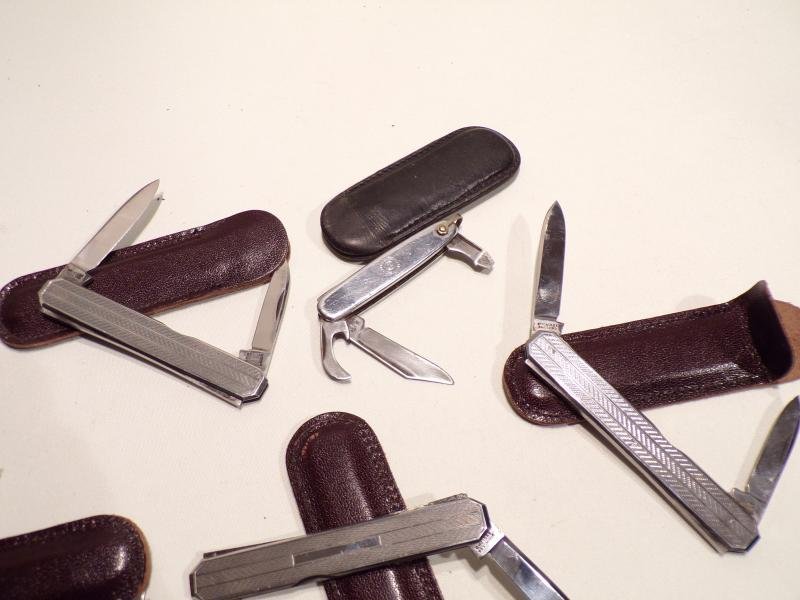 5 Leather Cased Pen Knives — image 3