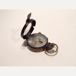 WW1 Officers Field Compass – Named to MC Winner.