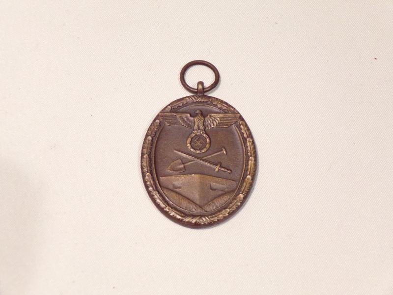 WW2 Era West Wall Medal — image 2