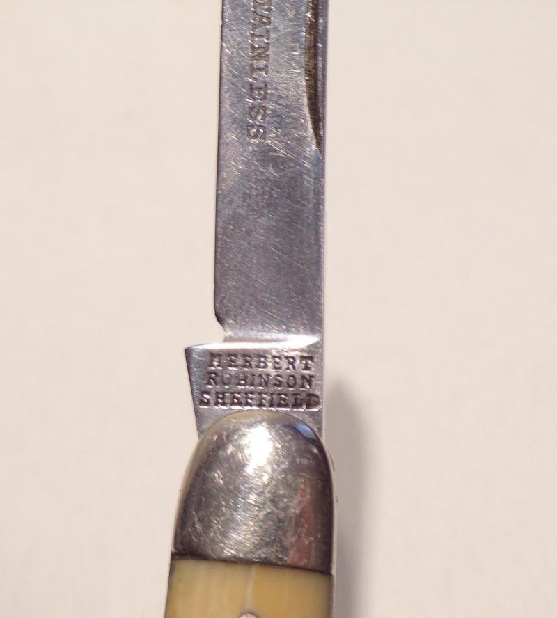 Robinson Sheffield Folding Knife. — image 4