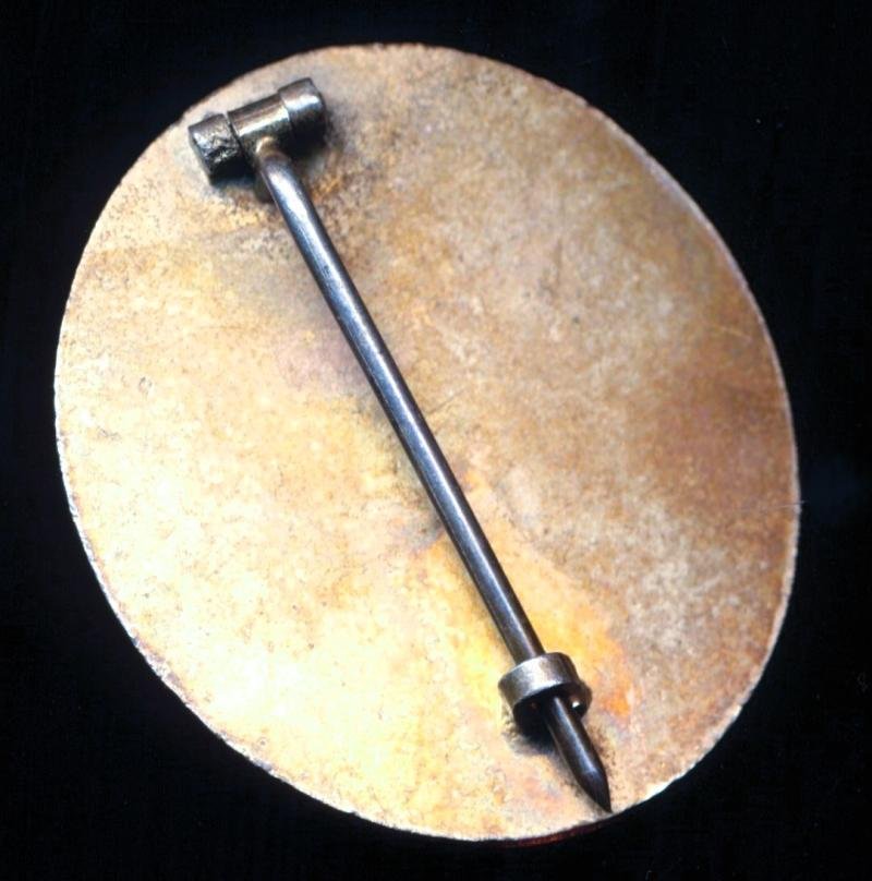 Germany (Federal Republic): Wound Badge (Verwundetenabzeichen) 1939-45. 'Silver' 2nd class award. De-Nazified 1957 'Bundswehr' version — image 2