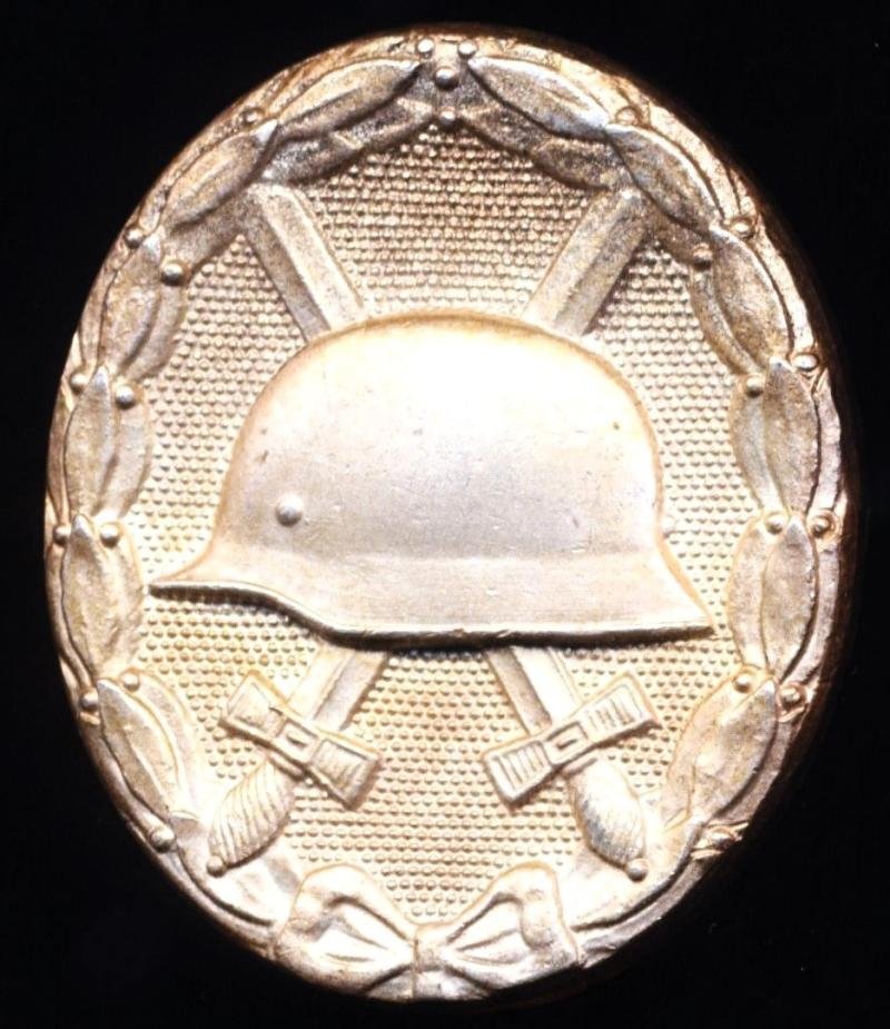 Germany (Federal Republic): Wound Badge (Verwundetenabzeichen) 1939-45. 'Silver' 2nd class award. De-Nazified 1957 'Bundswehr' version — image 3