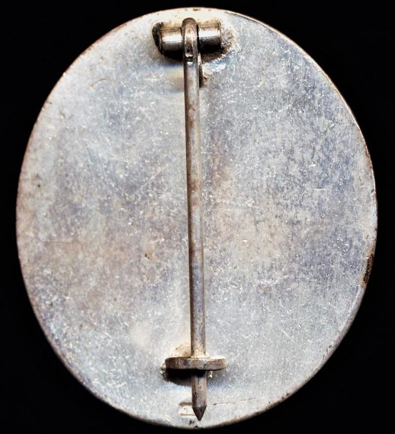 Germany (Federal Republic): Wound Badge (Verwundetenabzeichen) 1939-45. 'Silver' 2nd class award. De-Nazified 1957 'Bundswehr' version — image 4