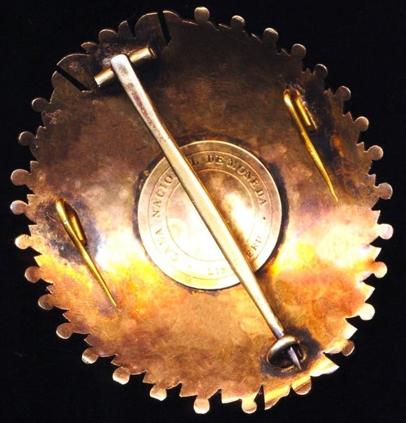 Peru: Order of Merit for Distinguished Service. 2nd Class Breast Star (Orden al Mérito por Servicios Distinguidos). Silver gilt & enamel — image 2