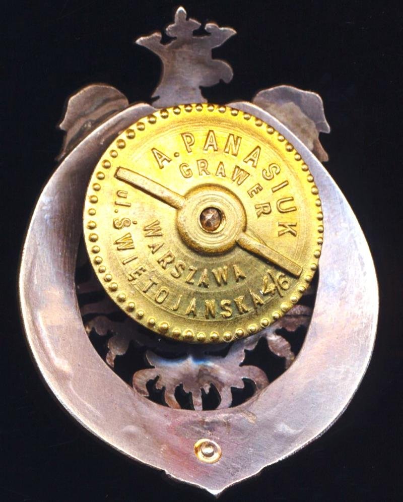 Poland (Republic 1918-1939): 10th Lithuanian Uhlan Regiment (Bialystok) 1926. White metal gilt & enamel. Regimental badge to a Cavalry Regiment of the Polish Army — image 2