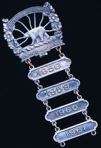 United States: California National Guard 100 % Drill Attendance Badge. …