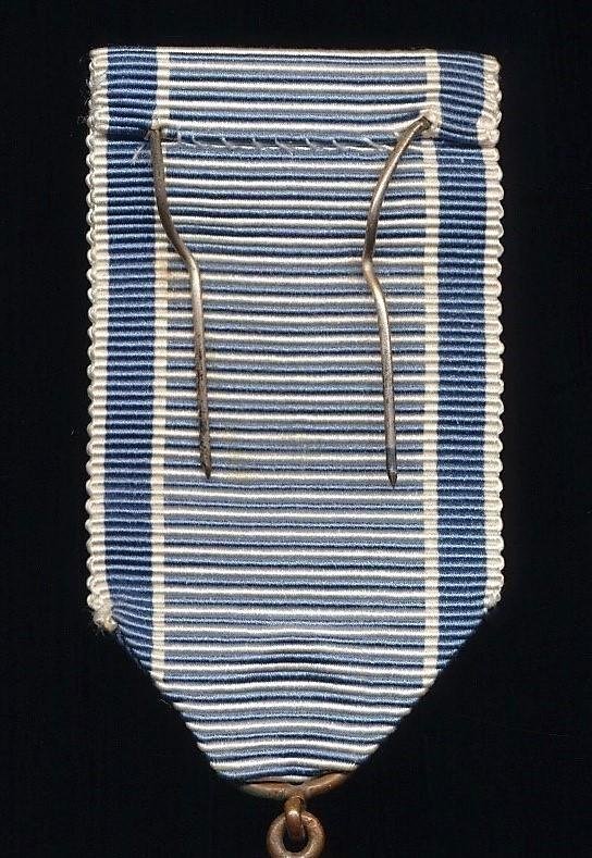 Finland: Medal of Physical Education and Sports. Bronze grade. 1st type badge with 1945 reverse legend 'Urheilu Isanmaa' — image 5