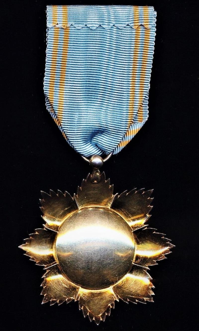 France (Colonial): Order of the Star of Anjouan 1896-1963 (Ordre de l'etoile d'Anjouan 1896-1963). 5th Class 'Chevaliers' gilt and enamel breast badge — image 4