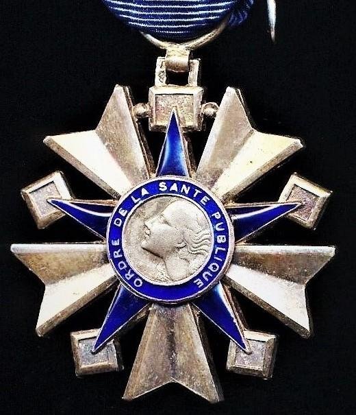 France: Order of Public Health (Ordre de la Santé Publique, Chevalier). 3rd Class 'Knight' silver & enamel breast badge — image 2