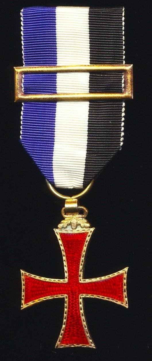 Portugal (Republic): Order of Prince Henry the Navigator ( (Cavaleiro de Ordre do Infante D. Henrique). Fifth Class breast badge, gilt & enamel — image 4