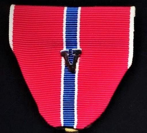 United States: Bronze Star Medal with silver 'V' valor emblem for second 'Valour' award of BSM. Sold together with a miniature BSM — image 3