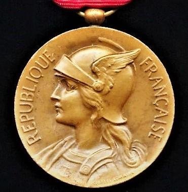 France: Medal of Honour for Non-Military Marine Personnel (Medaille D'Honneur pour le Personnel non militaire de la Marine). Bronze. Named & dated (A. Gueit 1967) — image 2