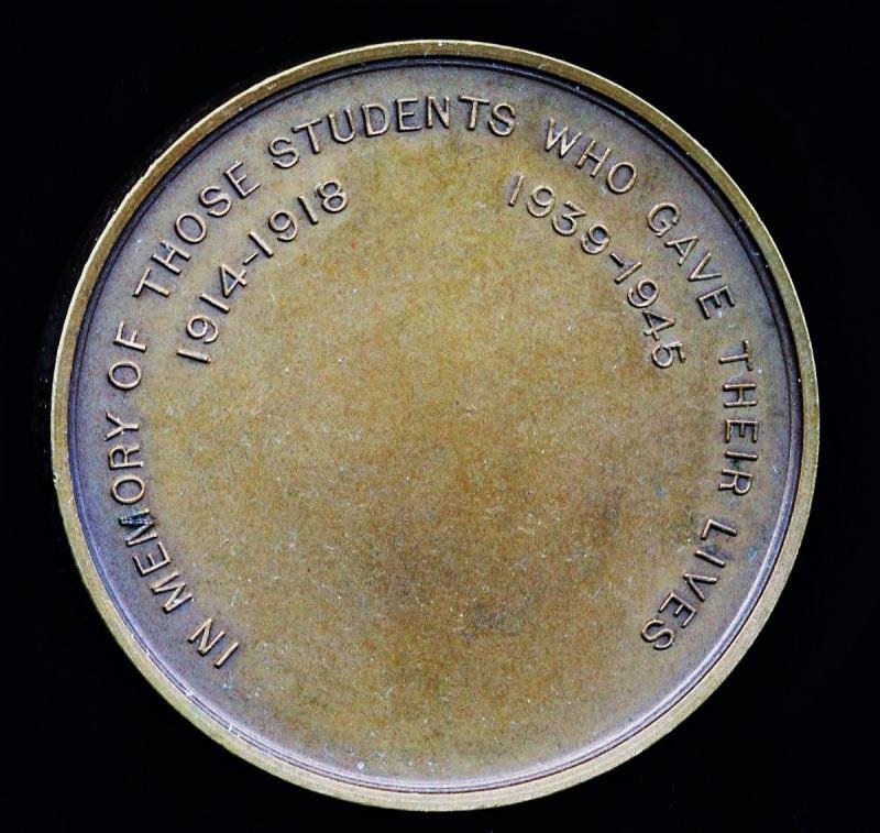 Memorial Medal (World Wars 1914-1918 & 1939-1945): Robert Gordon's Technical College, Aberdeen, Scotland. Memorial Medal. Bronze — image 2
