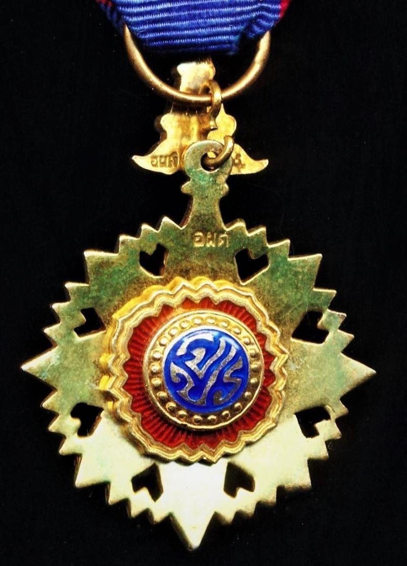 Thailand: Order of the Crown. 4th class 'Officer' breast badge. Silver gilt & enamel — image 5