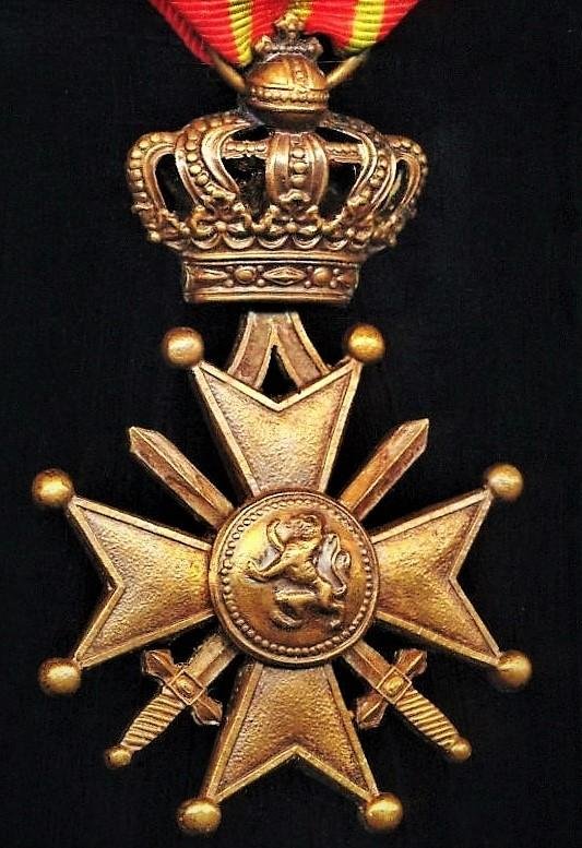 Belgium: Cross of War 1914-1918 (Croix De Guerre 1914-1918). With 1st type Bronze 'Rampant Lion' citation emblem on riband — image 2