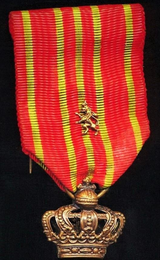 Belgium: Cross of War 1914-1918 (Croix De Guerre 1914-1918). With 1st type Bronze 'Rampant Lion' citation emblem on riband — image 3