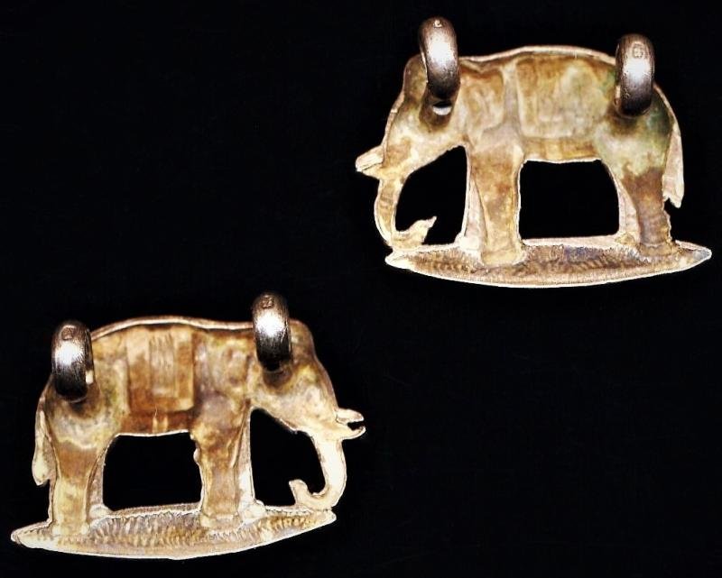 British India: South India Railway Battalion. Pair of Officer's English silver hallmarked regimental 'Collar Badges' — image 2