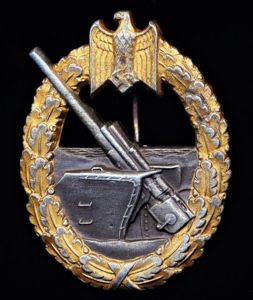 Germany (Third Reich): Kriegsmarine War Badge for the Coastal Artillery …