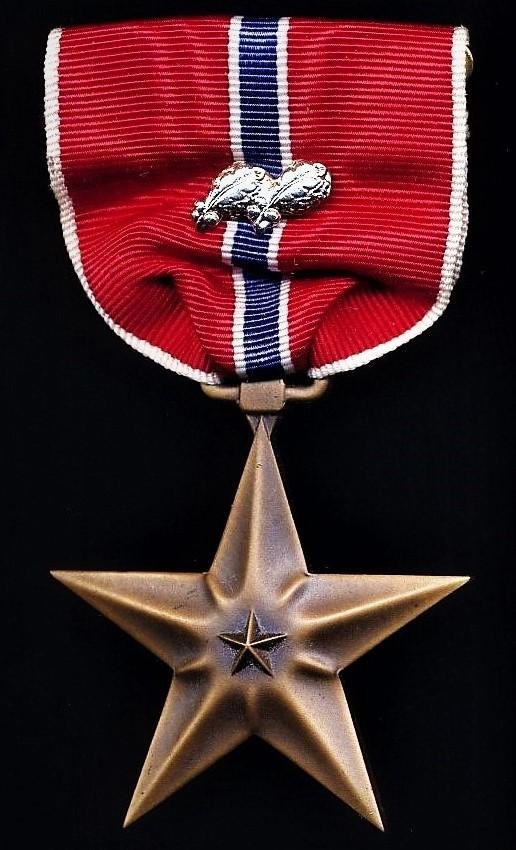 United States: Bronze Star Medal. With 2 x 'Silver Oakleaf Clusters'. Circa issue 1945-1965 (including Second World War, Korean War and Vietnam War) — image 3