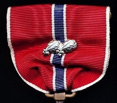 United States: Bronze Star Medal. With 2 x 'Silver Oakleaf Clusters'. Circa issue 1945-1965 (including Second World War, Korean War and Vietnam War) — image 4