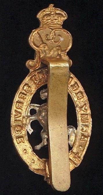 Army Remount Service. GV crowned cypher bi-metal cap badge — image 2