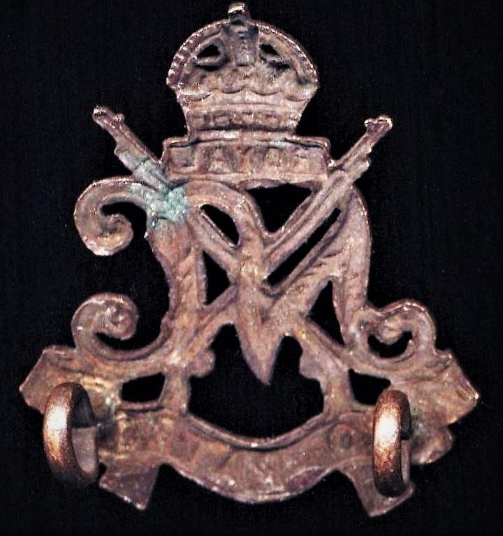 Union of South Africa: Royal Natal Carbineers. Kings crown Officers Service Dress bronze collar badge — image 2