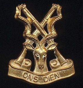 Republic of South Africa: Regiment Christiaan Beyers. Gilding metal beret …