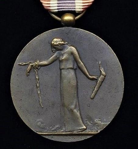 France: Medal for Civilian Prisoners, Deported Persons & Hostages 1914-1918 (Medaille Des Prisonniers Civils, Deportes et Otages 1914-1918) — image 2