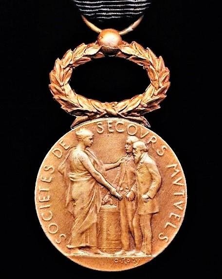 France: Medal of Honour for Mutual Benefit (Medaille D'Honneur De La Mutualite). Bronze issue. Fifth type reverse — image 2