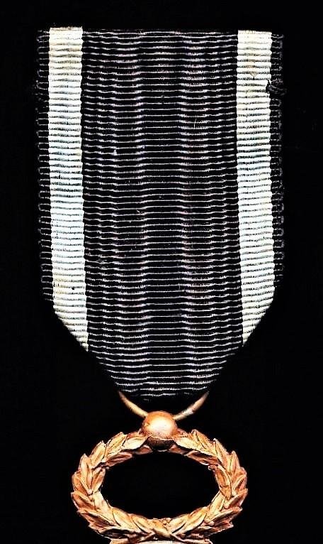 France: Medal of Honour for Mutual Benefit (Medaille D'Honneur De La Mutualite). Bronze issue. Fifth type reverse — image 3