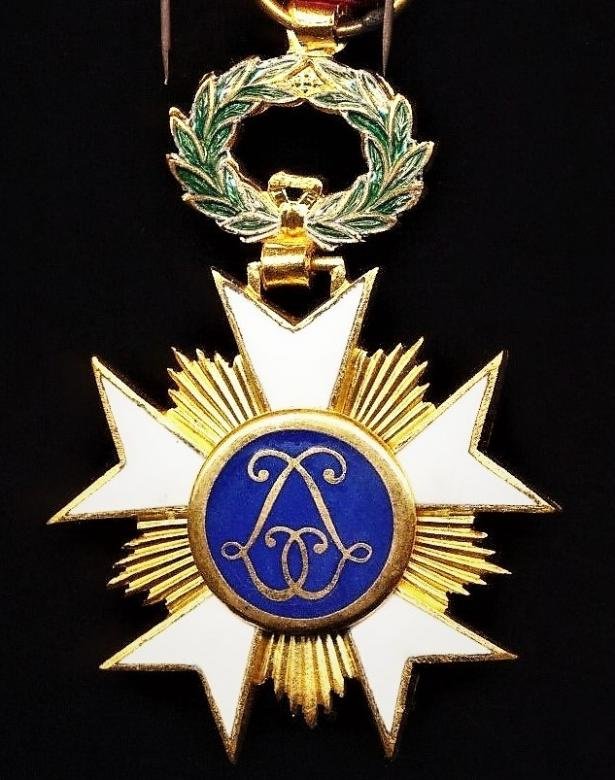 Belgium: Order of the Crown. 4th Class 'Officer' (Ordre de la Couronne, officier / Kroonorde, officier). With silk rosette on riband — image 5