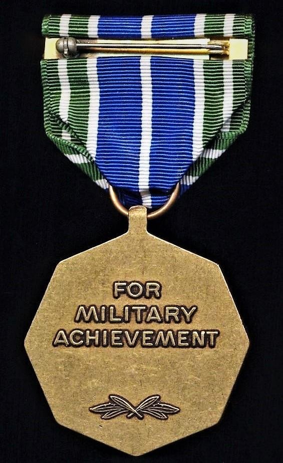 United States: Army Achievement Medal (Instituted 1981). With 3 x 'Silver Oakleaf Clusters' n riband — image 4