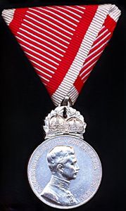 Austria (Empire): Military Merit Medal 'Signum Laudis'. Emperor Karl 1 …