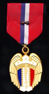 Philippines (Commonwealth 1935-1946): Liberation Medal 1941-1942. With 2 x bronze …