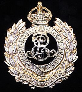 Royal Engineers. EDVII issue King's Crown die-struck white metal cap …