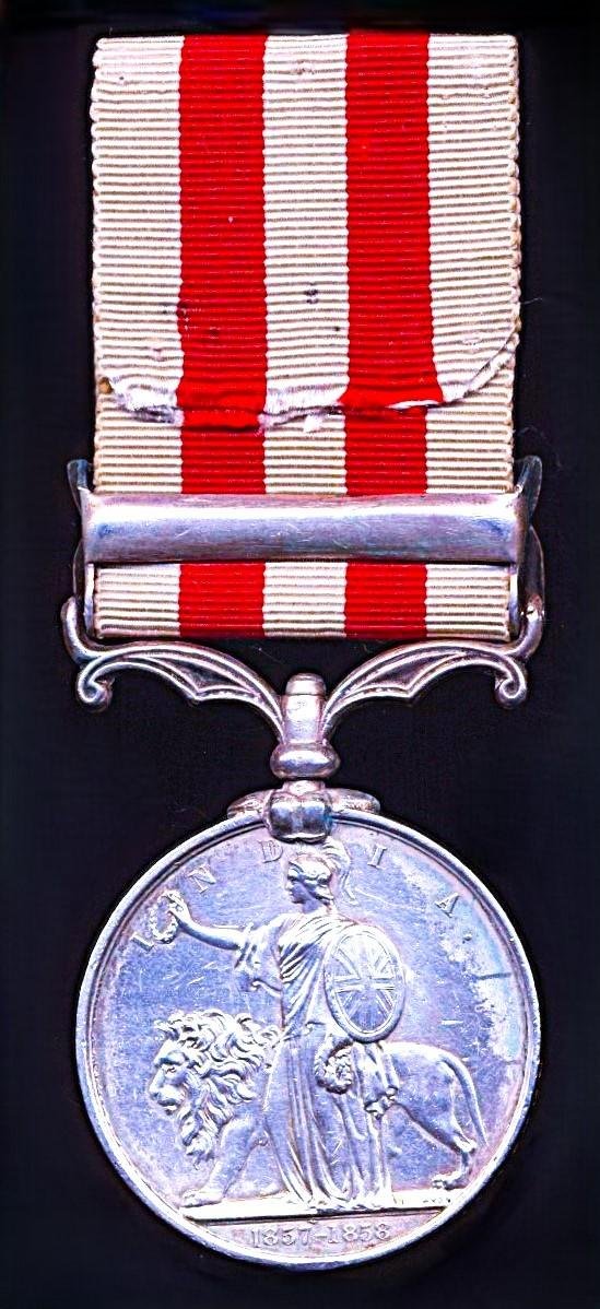 Indian Mutiny 1857-58, 1 clasp, Central India (Gunr. Michl. Gaffney. Bom H. Arty.) — image 3