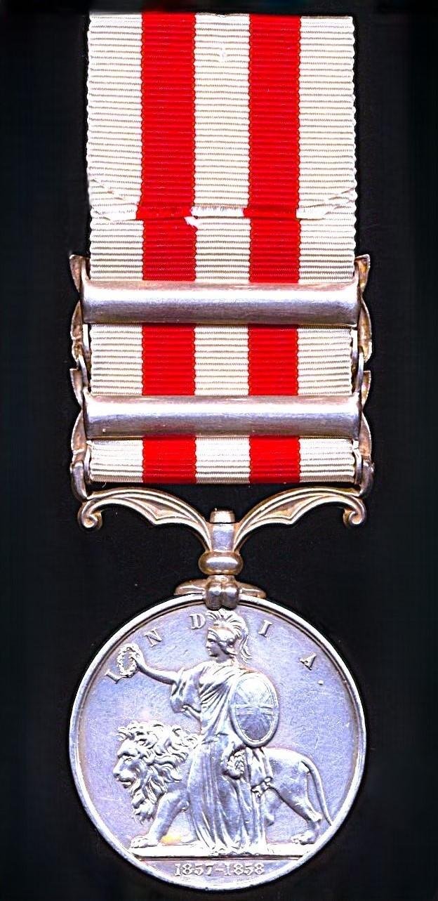 Indian Mutiny Medal 1857-59. With 2 x clasps 'Relief of Lucknow' & 'Lucknow' (Bombr. Ds. Hurly, 3rd. Compy. 5th. Bn. Bl. Foot Art.) — image 3