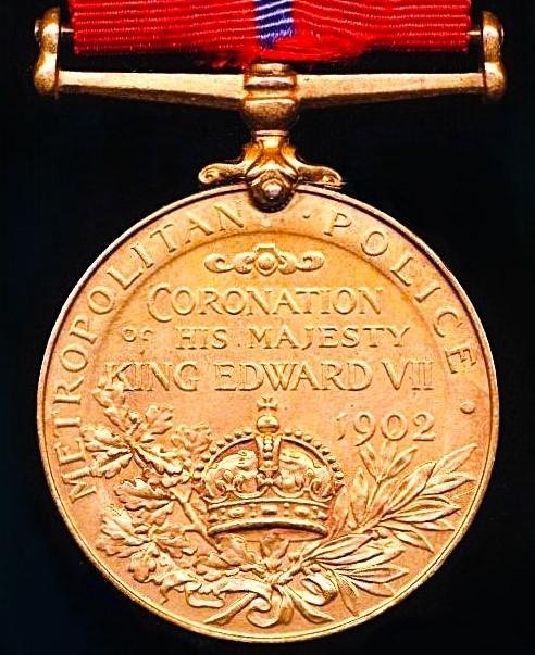 Coronation Medal 1902. Metropolitan Police reverse. Bronze issue (P.C. J. Collins. E. Div.) — image 2