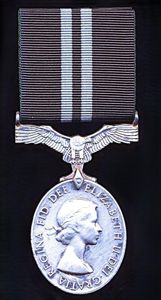 Air Efficiency Award. EIIR issue (2684141 LAC W.S. Sutherland R.Aux.AF)