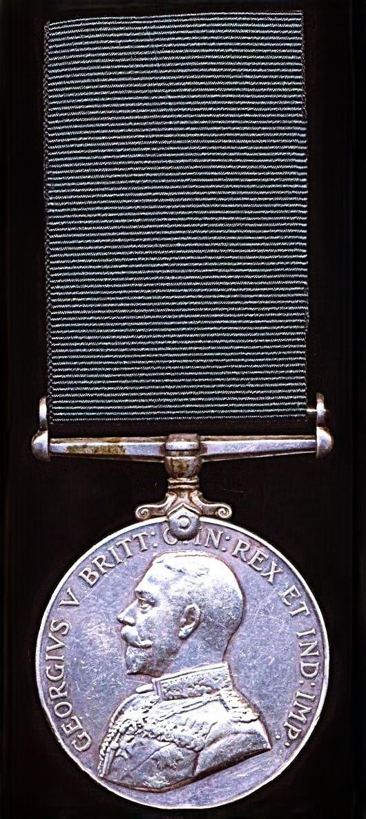 Colonial Auxiliary Forces Long Service medal. GV first issue, with swivel suspender (No. C.Q.M.Sjt. James Jayawardena, Ceylon L.I.) — image 3