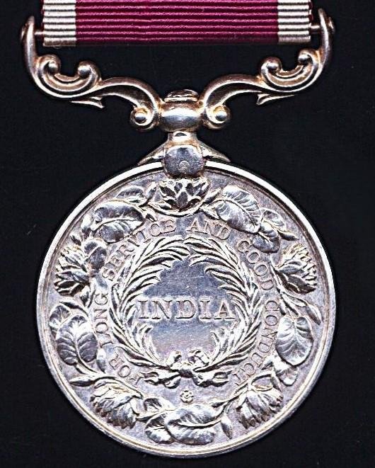 India Long Service and Good Conduct Medal. GV first type with Kaisar-i-Hind' obverse legend (10170 L-Daf. Amir Ullah, Khan, 15 Lrs.) — image 2