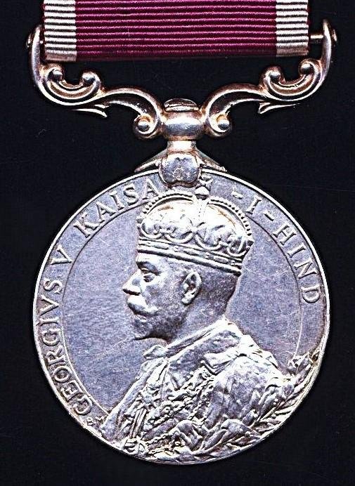 India Long Service and Good Conduct Medal. GV first type with Kaisar-i-Hind' obverse legend (10170 L-Daf. Amir Ullah, Khan, 15 Lrs.) — image 4