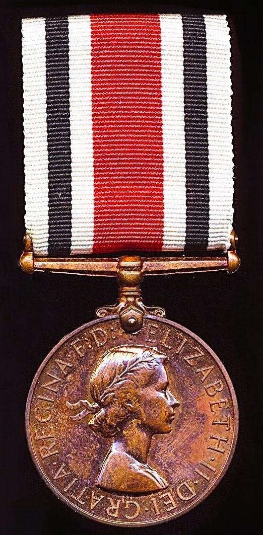 Special Constabulary Long Service Medal. EIIR issue (Joseph F. Comper) — image 3