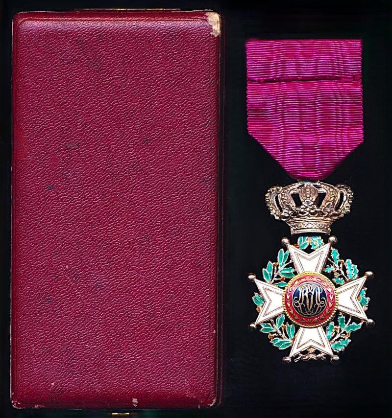 Belgium: Order of Leopold (Ordre de Leopold / Orde van Leopold). 5th Class 'Chevalier' breast badge with uni-lingual 'French' language obverse — image 2