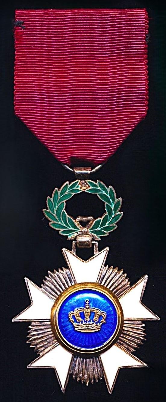 Belgium: Order of the Crown (Ordre de la Couronne / Kroonorde). 5th Class 'Chevalier' breast badge. In silvered, gilt & enamel — image 3