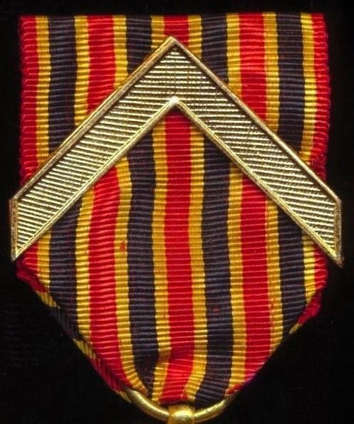 Belgium: Military Decoration for Loyal Service, 1st class (Decoration Militaire pour Anciennet, 1st classe; Militair Ereteken voor Ancienniteit, 1st klasse) — image 3