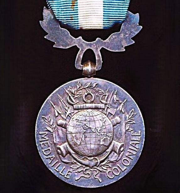 France: Colonial Medal (La Medaille Coloniale). Intermediary '1913' type official Paris Mint medal with single sided wreath suspension. With 1 x clasp (agrafe) 'Haut-Oubanghi' — image 4